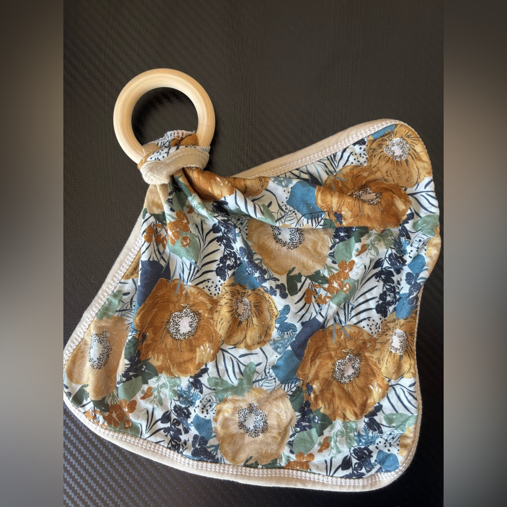 Floral Bamboo Lovey With Wooden Ring